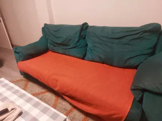 2 Sofás de tela verde