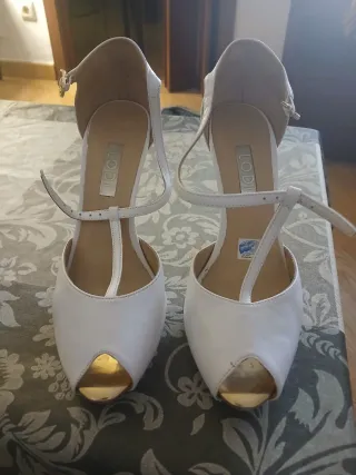 Zapatos de fiesta LODI blancos y dorados