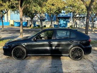 SEAT Leon 2001 pegatina 🟡