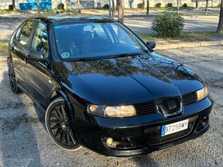 SEAT Leon 2001 pegatina 🟡