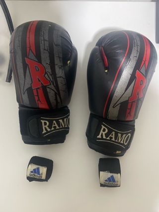 Guantes de boxeo Ramos y vendas Adidas