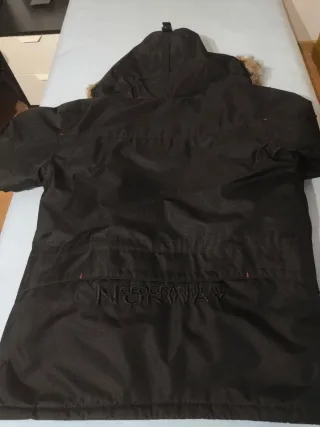 Abrigo Geographical Norway Negro