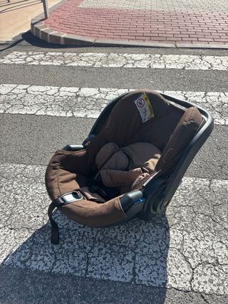 Silla de coche bebé marrón