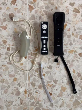 Nintendo Wii blanca + 2 mandos + Nunchuk