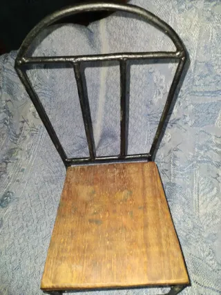 Silla antigua hierro y madera años 50