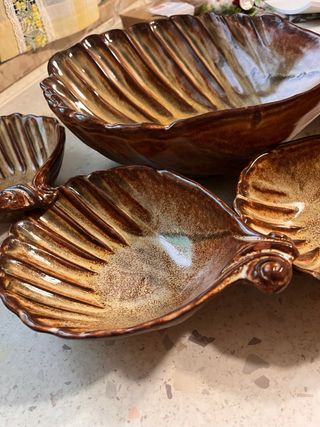 Servizio piatti a conchiglia ceramica