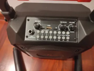 Karaoke Bluetooth MP3 USB con 2 Micrófonos