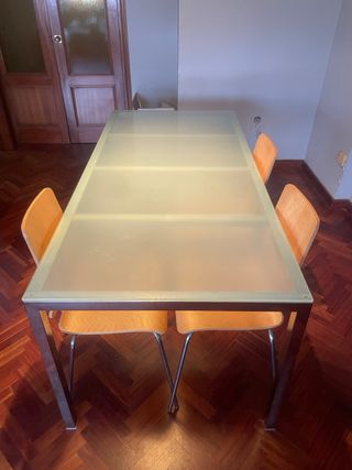 Mesa de comedor cristal y metal