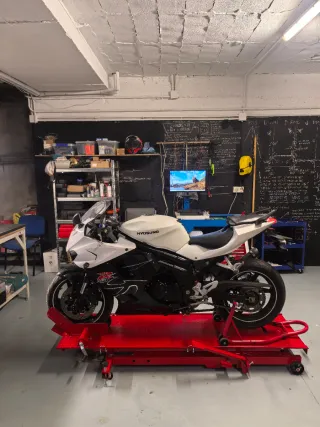 Hyosung Comet GT 650 R - Moto Deportiva