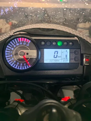 Hyosung Comet GT 650 R - Moto Deportiva