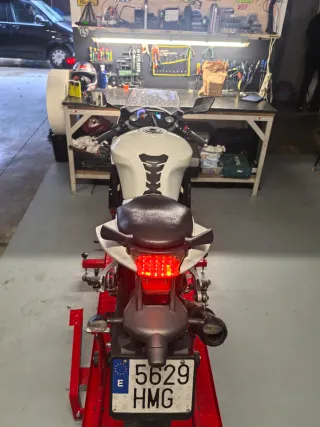 Hyosung Comet GT 650 R - Moto Deportiva