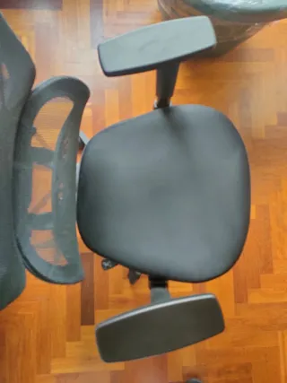 Silla Ergonómica Escritorio 4D SOINYA Negra