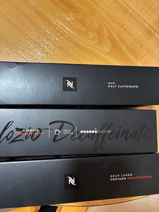 Cafetera Nexpresso Vertuo Next Gris Claro.