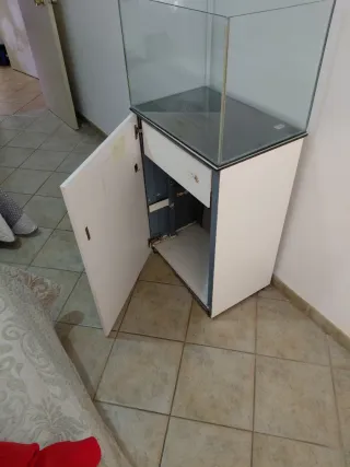 Acuario Marino con Mueble Blanco