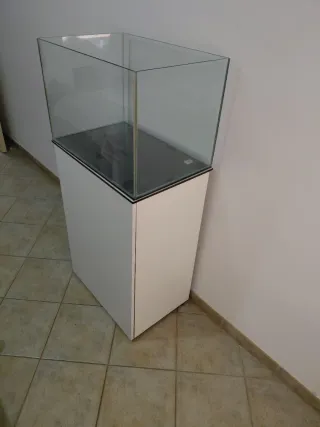 Acuario Marino con Mueble Blanco