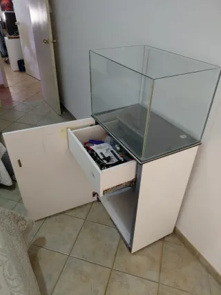 Acuario Marino con Mueble Blanco