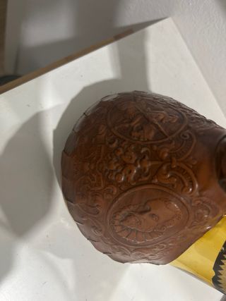 Porrón de cuero repujado Oliva