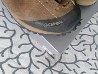 Zapatillas Chiruca Vibram Marrones y Negras