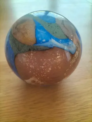 Sfera fermacarte in vetro colorato