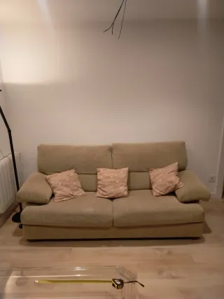 Sofá 3 plazas 210cm beige.