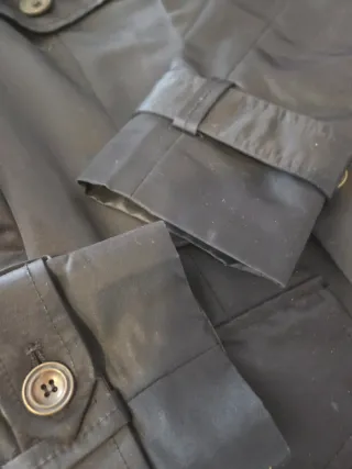 Gabardina Mango Negra Entallada