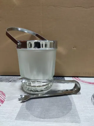 Cubiterra de cristal con pinza