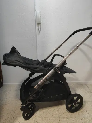 Passeggino per neonati nero