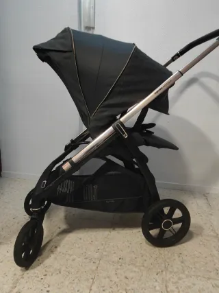 Passeggino per neonati nero