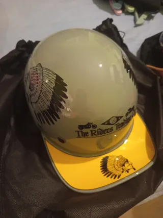 Casco estilo retro con visera