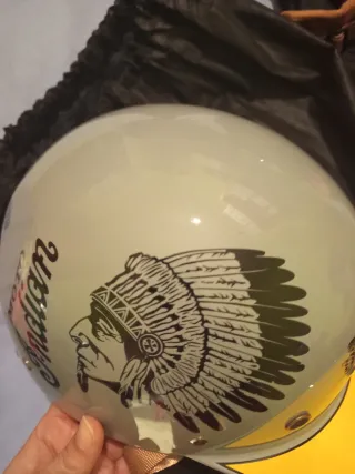 Casco estilo retro con visera