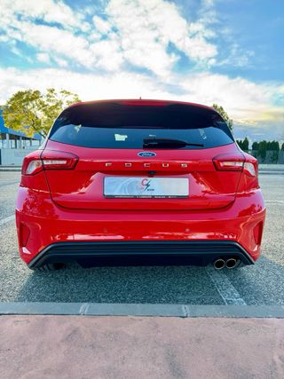 Ford Focus ¡Garantia Oficial!