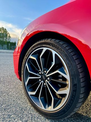 Ford Focus ¡Garantia Oficial!