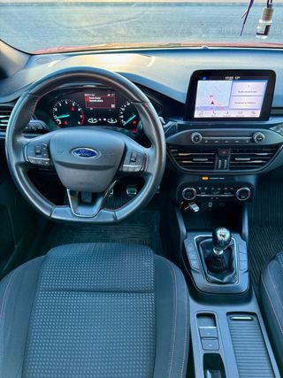 Ford Focus ¡Garantia Oficial!