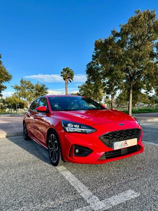 Ford Focus ¡Garantia Oficial!