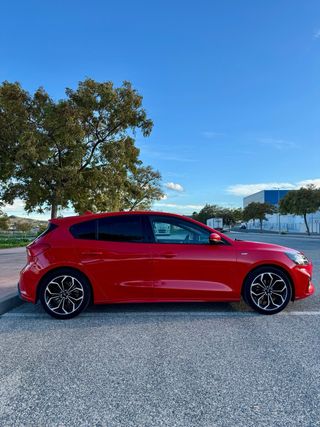 Ford Focus ¡Garantia Oficial!