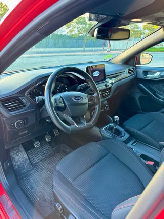 Ford Focus ¡Garantia Oficial!