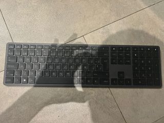 Teclado Inalámbrico HP 975 Gris