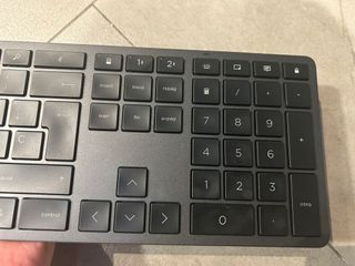 Teclado Inalámbrico HP 975 Gris