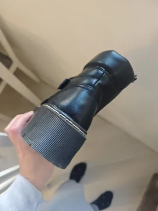 Botas chica con hebillas