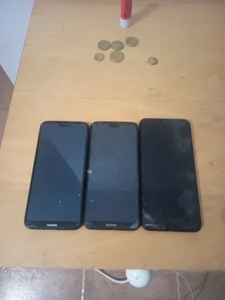 Lote 3 móviles Huawei para piezas