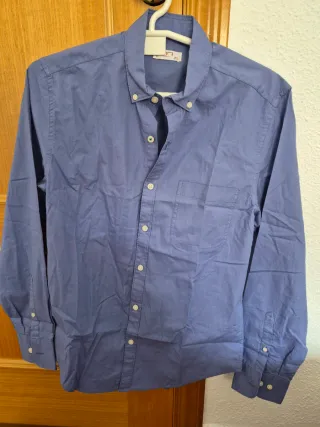 Camisa azul de manga larga para hombre
