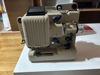 Proyector Cine Eumig P8 Vintage Beige