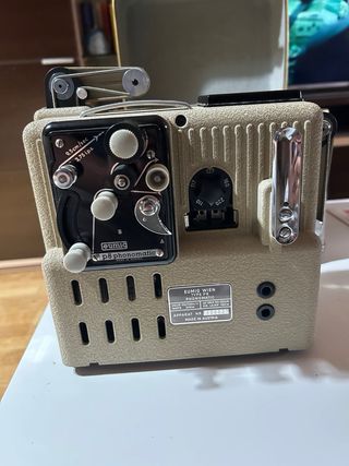 Proyector Cine Eumig P8 Vintage Beige