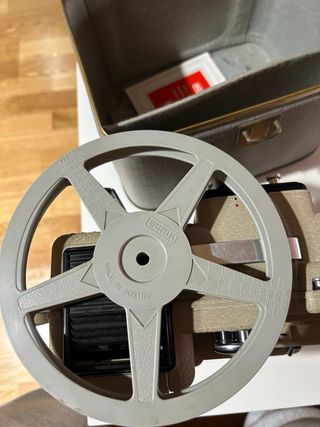 Proyector Cine Eumig P8 Vintage Beige