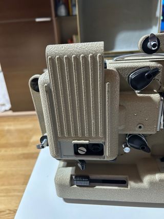 Proyector Cine Eumig P8 Vintage Beige