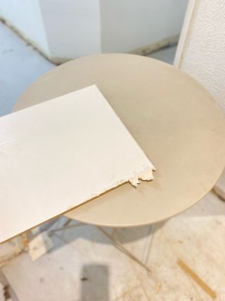 Tavolo rotondo e 2 sedie pieghevoli