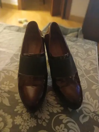 Zapatos marrones charol