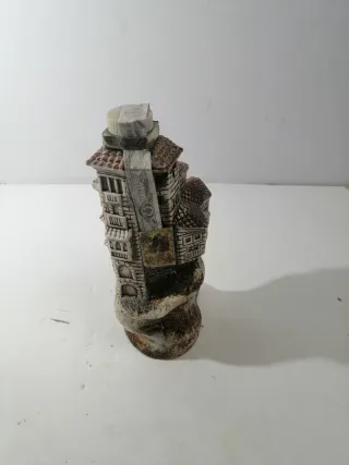 Botella decorativa casas colgantes Cuenca