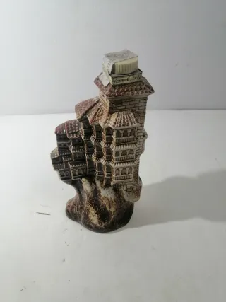 Botella decorativa casas colgantes Cuenca