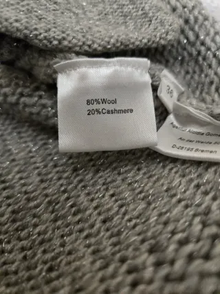 Cardigan cashmere grigio/oro con bottoni gioiello
